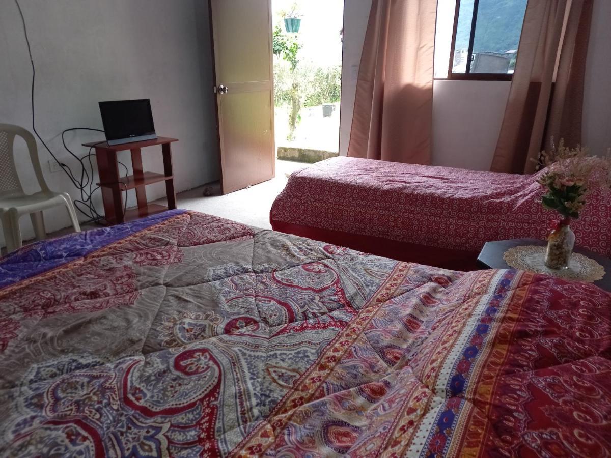 Montano Camping & Hostel Baños Extérieur photo