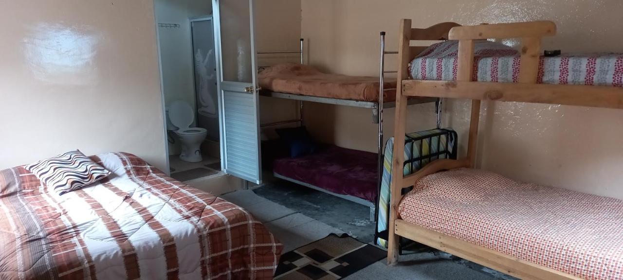 Montano Camping & Hostel Baños Extérieur photo