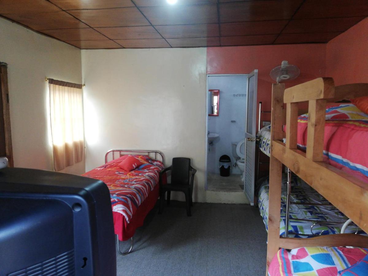 Montano Camping & Hostel Baños Extérieur photo